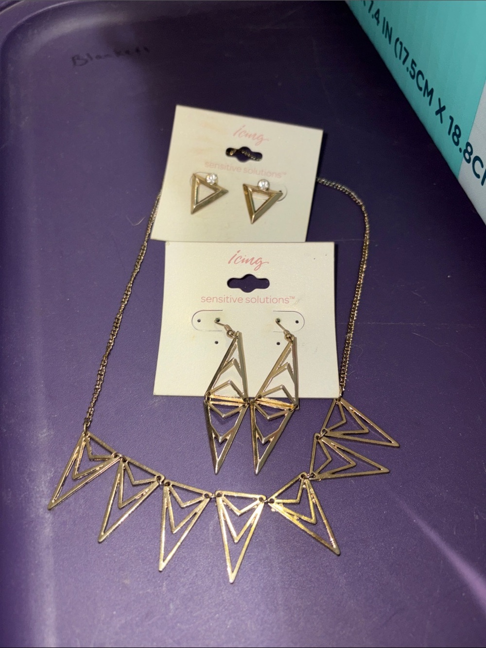 Necklace and earring set